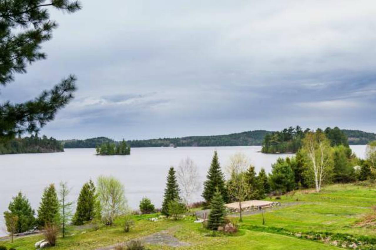 Dunlop Lake Lodge Elliot Lake Exterior photo